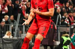 -热刺前锋凯恩加冕英超射手榜，锋线稳固