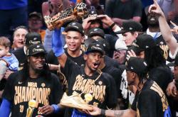 开云体育官网-NBA新秀彰显实力，备战赛季揭幕之战的简单介绍