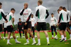 开云体育在线-曼联主场大胜卢顿，晋级英联杯八强