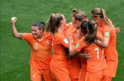 开云体育入口-加拿大女足战平尼日利亚，成功晋级半决赛！