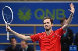 开云体育在线-关于日本网球队鏖战世界网球队，梅德韦杰夫惊艳世界的信息