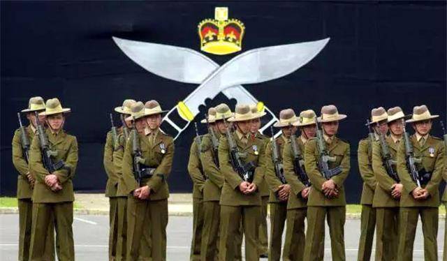 包含印尼队力克马来西亚队，黄鸭组合关键制胜的词条